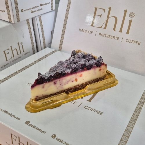 Yaban Mersinli Cheesecake